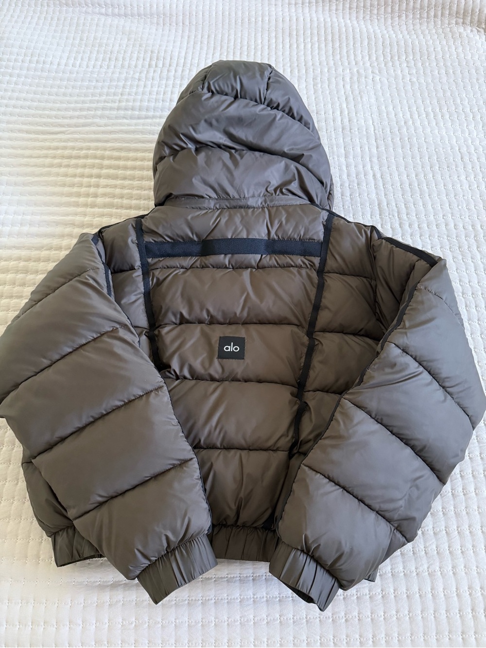 ALO Yoga brown Hooded Puffer Jacket - Picture 1 of 3